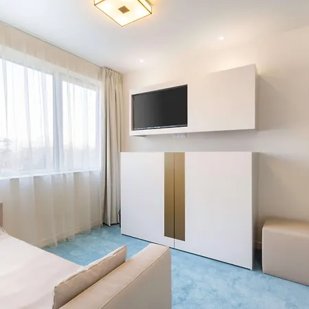 Western Journel Paris Sud Hotel 3*