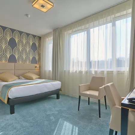 Western Journel Paris Sud 3* Ris-Orangis