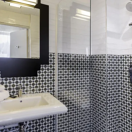 Western Journel Paris Sud 3* Ris-Orangis
