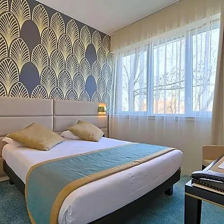 Western Journel Paris Sud 3* Ris-Orangis